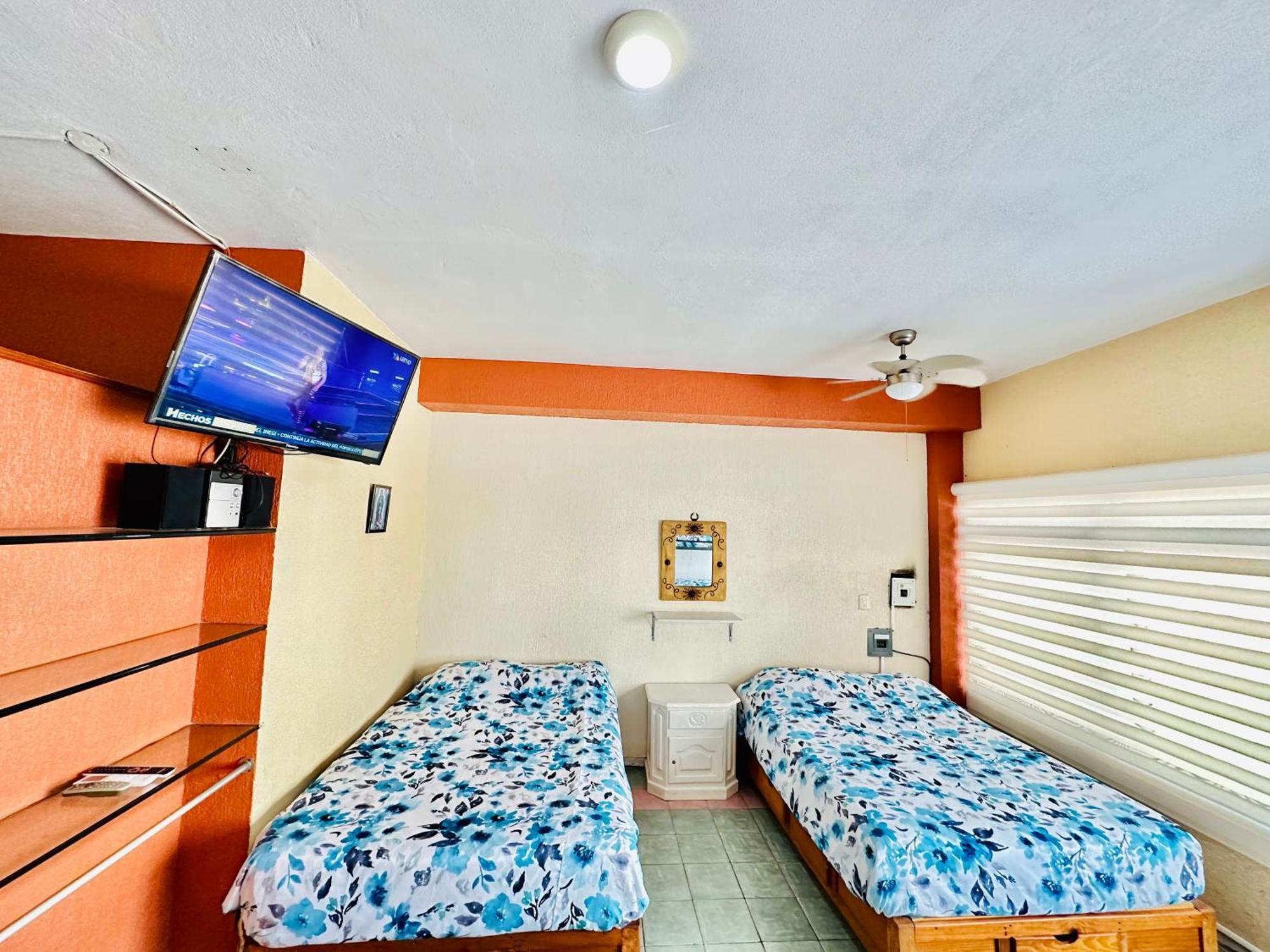 Playa Suites 마사틀란 객실 사진