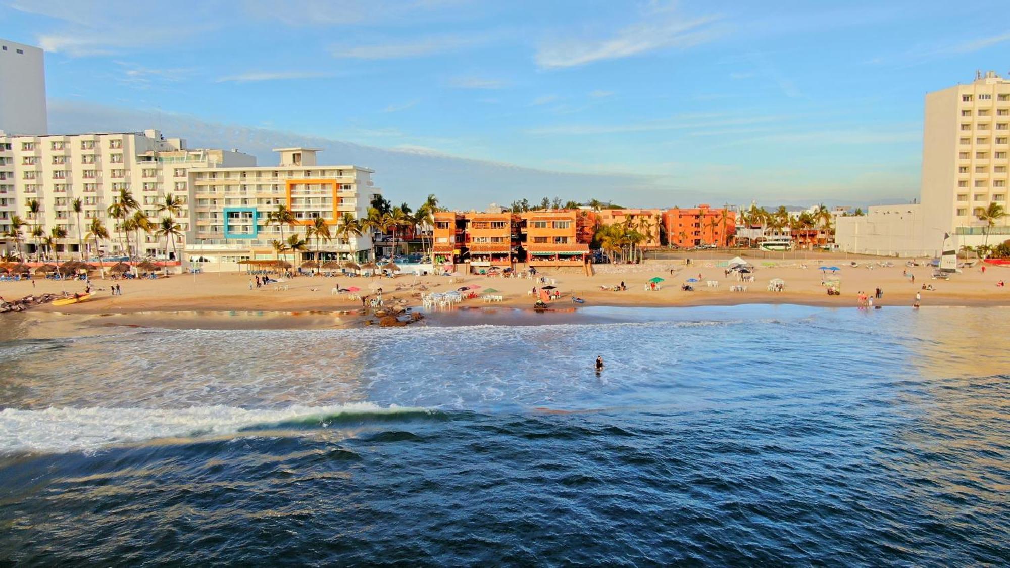 Playa Suites 마사틀란 객실 사진