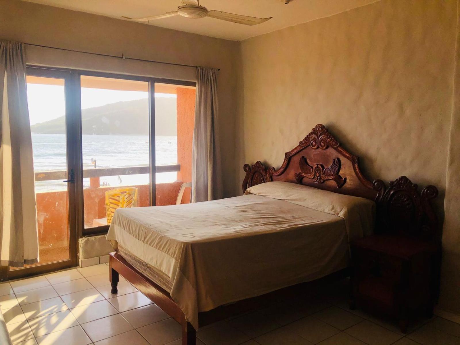 Playa Suites 마사틀란 객실 사진