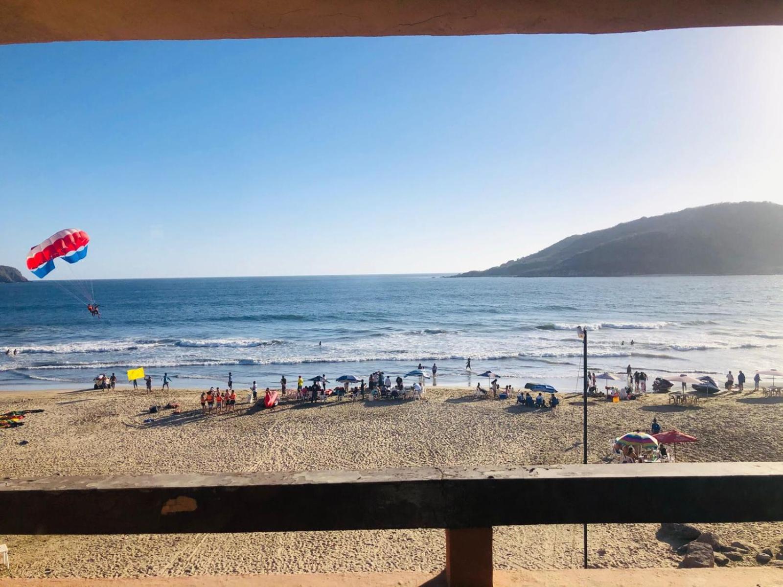 Playa Suites 마사틀란 객실 사진